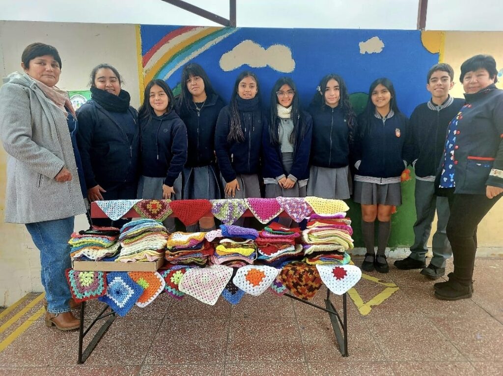 Campaña de invierno Yo Tejo por Ti: abrigo y compañía para los pacientes