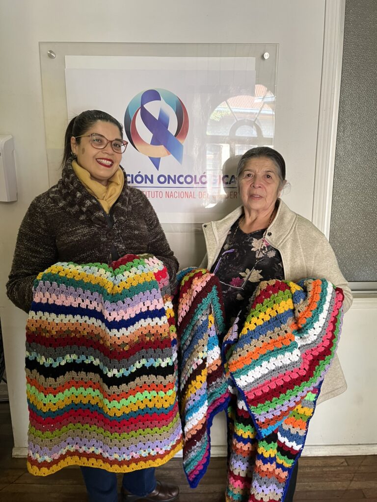 Campaña de invierno Yo Tejo por Ti: abrigo y compañía para los pacientes