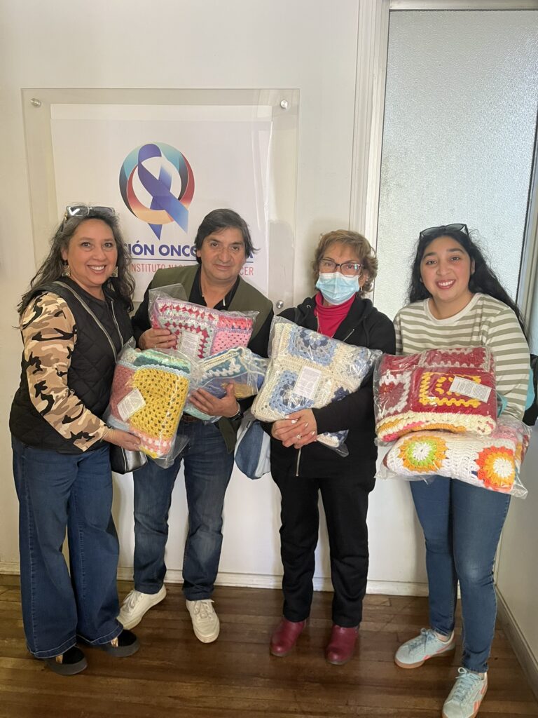 Campaña de invierno Yo Tejo por Ti: abrigo y compañía para los pacientes