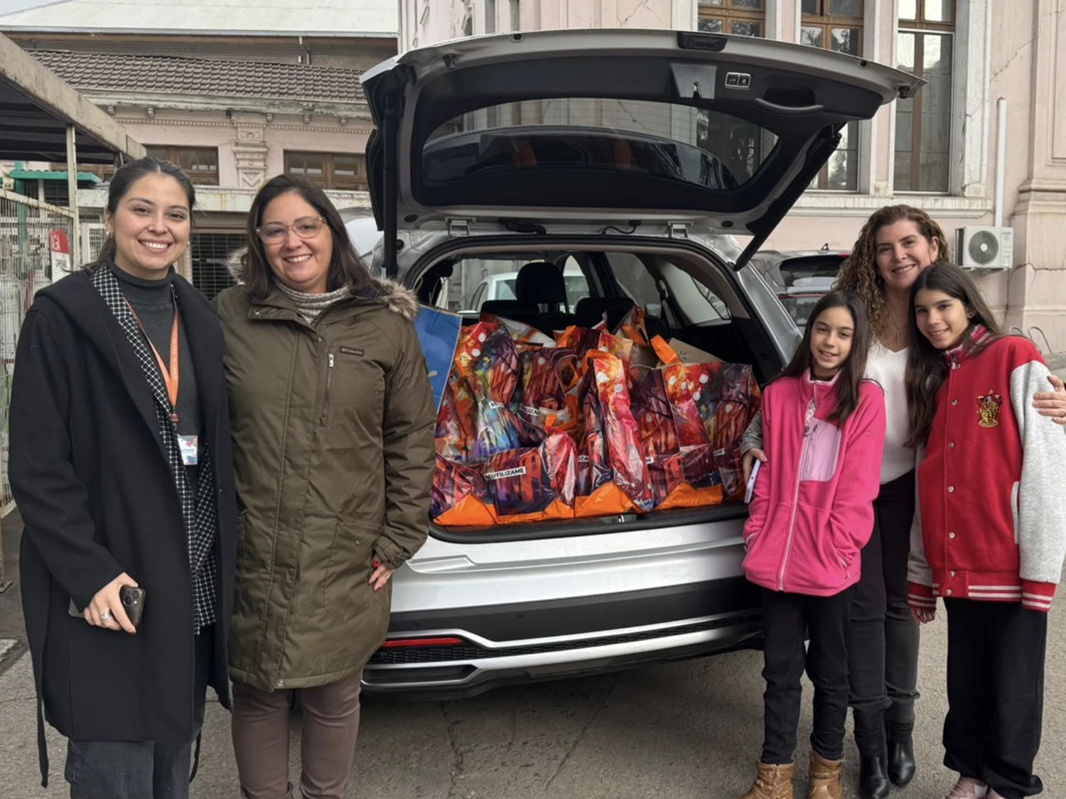 Amigas Fazendo o Bem- 10 años de apoyo a pacientes oncológicos con canastas de alimentos