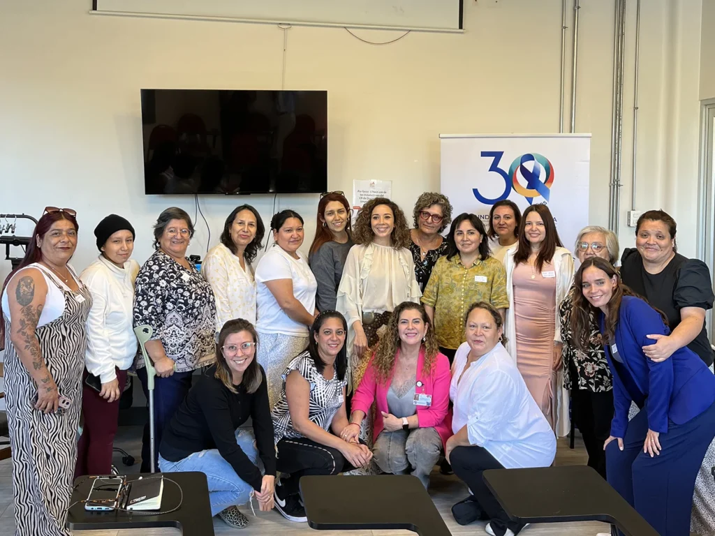 Francisca Soublette compartió su taller “El color es mi poder” con nuestras pacientes en el Mes de la Mujer